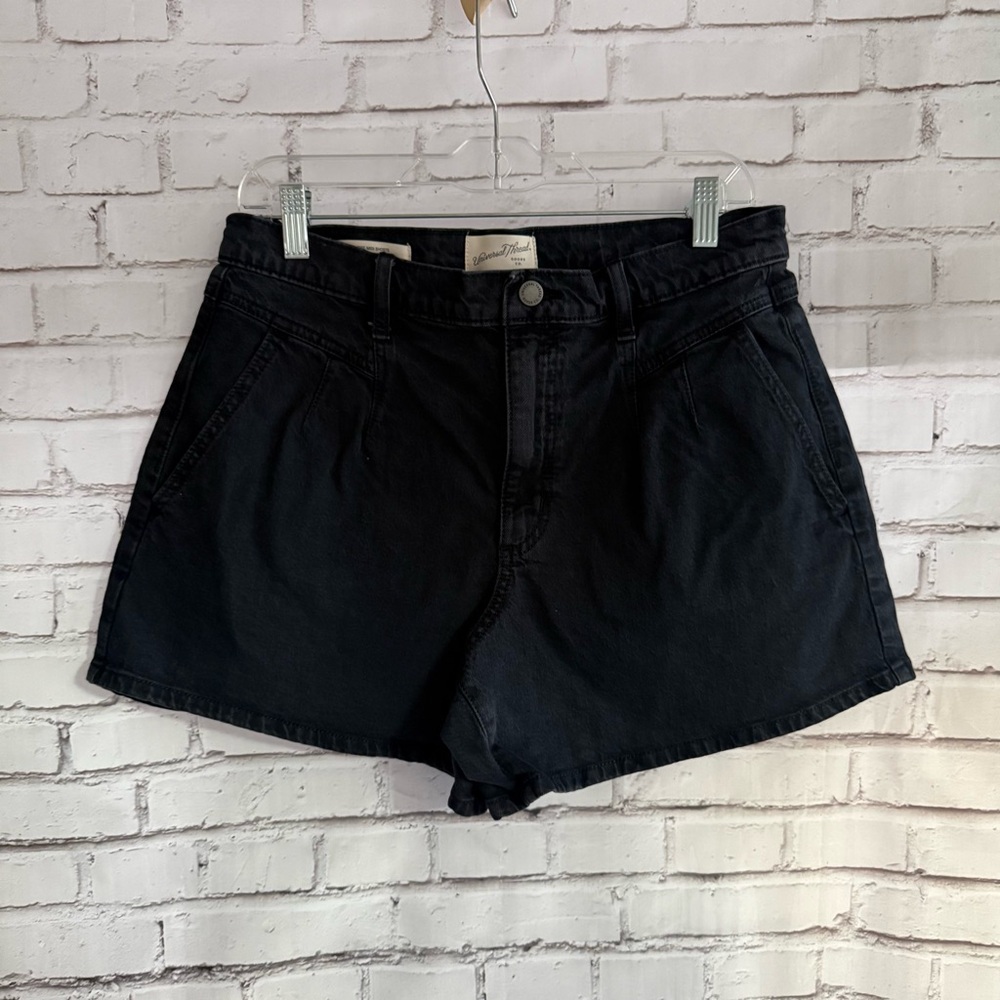 Universal Thread High Waist Black Shorts‎